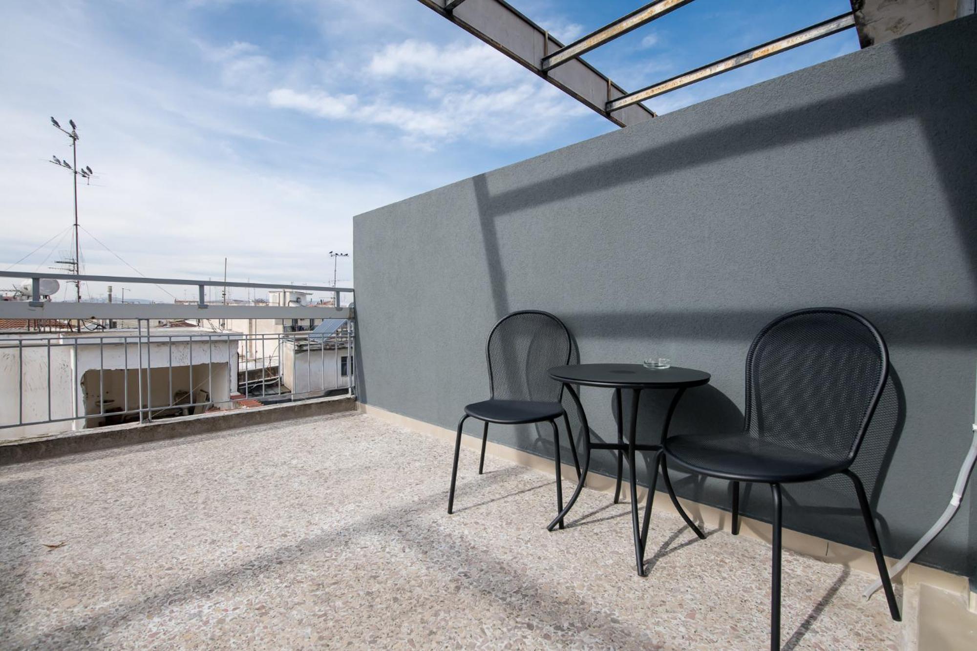 Luxury Central Apartment 6,1 Larissa Bagian luar foto